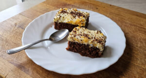 Hrk-Hrk Cake with Mandarins: Quick Creamy Dessert from One Large Baking Tray Hrk-Hrk cake with mandarins on a tray, decorated with chocolate