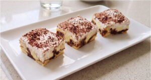 Cake with Vanilla Pudding: Moist Two-Tone Batter with Sour Cream Irresistible dream cake filled with vanilla pudding and a layer of sour cream