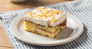 Macocha Slices with Vanilla Pudding: Moist Dessert with Delicate Mascarpone Cream Macocha slices with vanilla pudding and mascarpone cream