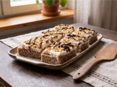 Nut Slices with Delicate Cream: Moist Dessert for a Weekend Coffee Gathering Nut slices with cream and chopped nuts