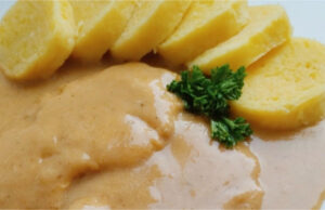 Pork Slices with Mustard: Juicy Meat with a Delicate Onion Sauce Pork slices with mustard – juicy meat with delicate onion sauce
