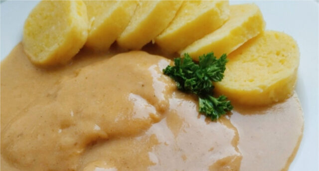 pork-slices-with-mustard-juicy-meat-delicate-onion-sauce-788 Pork slices with mustard – juicy meat with delicate onion sauce