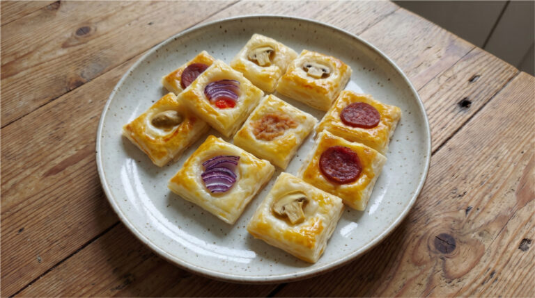 Puff Pastry Bites: Quick Party Snacks with Filling of Your Choice