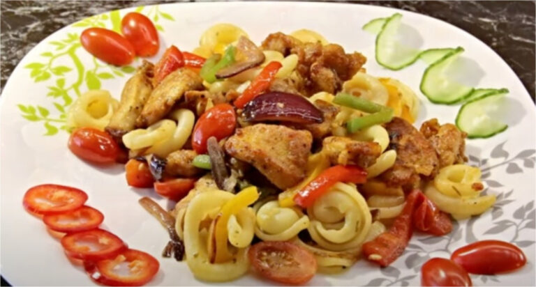Lightning-Fast One-Pan Lunch: Healthy Pasta with Chicken, Crunchy Colorful Vegetables, and Soy Sauce