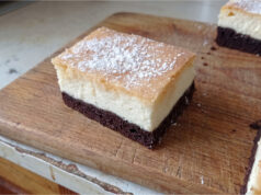 Three-Color Cake with Quark: Moist Layers and Delicate Filling on One Tray Three-color cake with quark, sliced on a tray