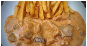 Turkey in Cream Sauce with Mushrooms – Tender and Juicy Family Lunch Turkey in cream sauce with mushrooms – tender and juicy family lunch