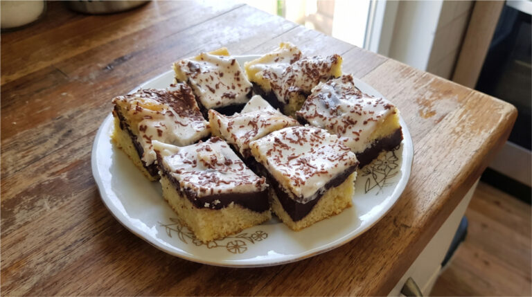 Zigzag Cake with Pudding and Sour Cream: Moist Dessert with Simple Decoration