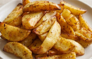 Baked Potatoes in Honey-Mustard Marinade: Crispy Side Dish Without Added Salt Baked potatoes in honey-mustard marinade: crispy side dish without added salt