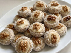 Brides with Walnut Cream: Delicate Sandwich Cookies That Melt After Two Days Brides with walnut cream: delicate sandwich cookies that melt after two days