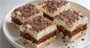 Caramel Biscuit Cake: Simple No-Bake Dessert with Fluffy Mascarpone Cream Caramel biscuit cake – simple no-bake dessert with fluffy mascarpone cream