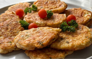 Cheese Toasts with Ham and Garlic: Quick and Crispy Pan Snack Cheese toasts with ham and garlic: quick crispy pan snack