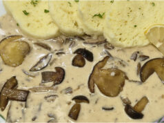 Creamy Mushroom Sauce with Yeast Dumplings: Delicate, Fragrant, and Naturally Thickened with Cream Creamy mushroom sauce with yeast dumplings: delicate, fragrant, and naturally thickened
