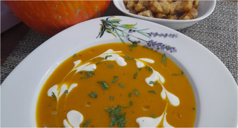 Creamy Pumpkin Soup with Croutons: Smooth, Fragrant, and Easy to Make