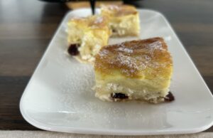 Lazy Housewife’s Curd Cake: Moist Dessert Without Traditional Dough Kneading Lazy housewife's curd cake fresh from the oven
