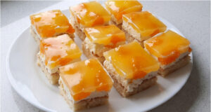 Greedy Mandarin Slices: Fluffy Sponge, Creamy Filling, and Shiny Pudding Jelly Greedy mandarin slices: fluffy sponge, creamy filling and shiny pudding jelly