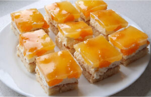 Greedy Mandarin Slices: Fluffy Sponge, Creamy Filling, and Shiny Pudding Jelly Greedy mandarin slices: fluffy sponge, creamy filling and shiny pudding jelly