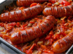 Gypsy Sausages with Vegetables: Quick Skillet with Tomatoes, Mushrooms, and Pickles Gypsy sausages with vegetables – quick skillet with tomatoes, mushrooms and pickles