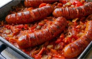 Gypsy Sausages with Vegetables: Quick Skillet with Tomatoes, Mushrooms, and Pickles Gypsy sausages with vegetables – quick skillet with tomatoes, mushrooms and pickles