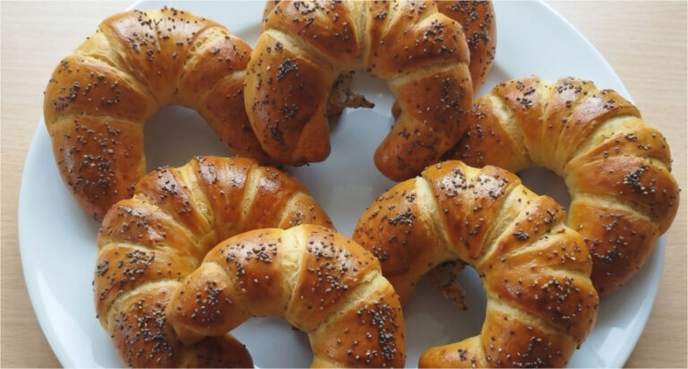 Homemade Buttery Crescent Rolls with Poppy Seeds: Fluffy Pastries with a Delicate Rum Aroma