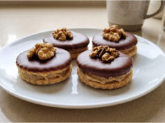 Ischler Cookies with Walnut Cream: Delicate Pastries with Jam and Chocolate Ischler cookies with walnut cream, delicate pastries with jam and chocolate