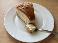 No-Bake Caramel Cheesecake: Creamy Dessert with a Crunchy Crust Without Turning on the Oven No-bake caramel cheesecake ready in no time