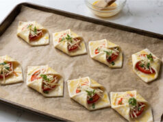 Pizza Pockets from Puff Pastry: Crispy Quick Snack with Ham and Cheese in 20 Minutes Crispy pizza pockets from puff pastry with ham and cheese ready in 20 minutes