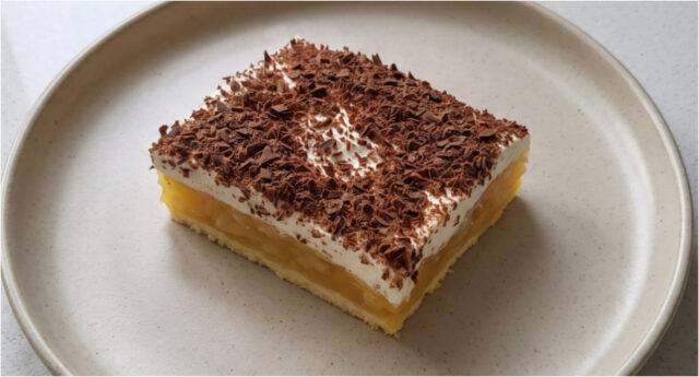 royal-apple-dessert-with-whipped-cream-969 Royal apple dessert with whipped cream and grated chocolate