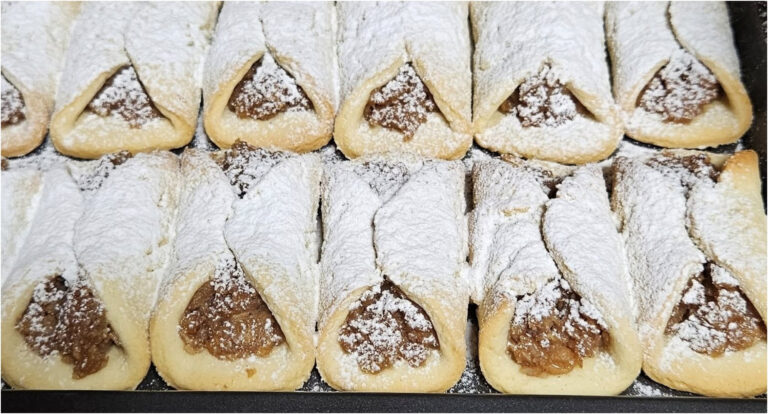 Yogurt Dough Pockets: Delicate Pastry with Apple-Walnut Filling Without Rising